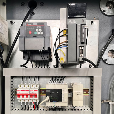 Алюминиевая фольга Маленькая рулоновая режущая машина с магнитным порошковым сцеплением 25N.m